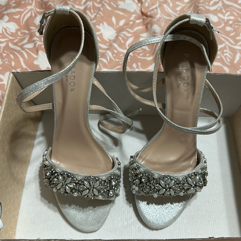 Paradox London Hira Sandal Women’s Size 7.5 Silver Shimmer Embellished